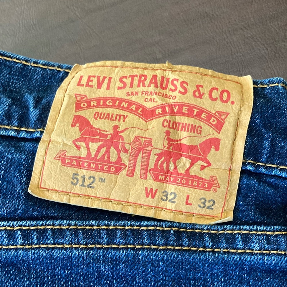Men’s Levi 512 Blue Jeans. Size 32W x32L.